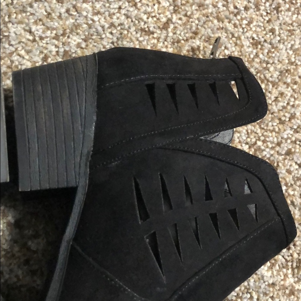 NWB Madden NYC Booties - Picture 5 of 8